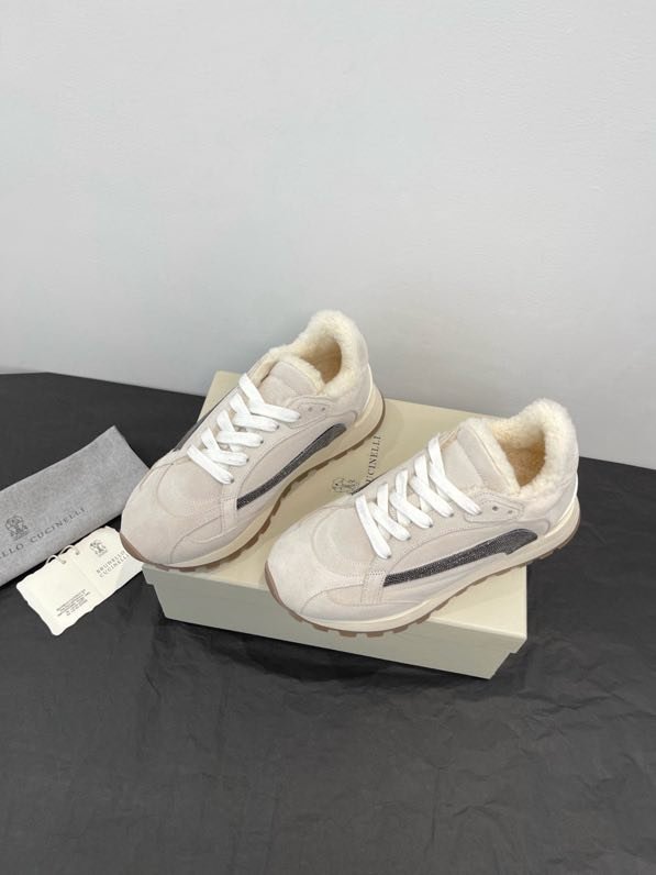 Кроссовки женские зимние на меху фото 3