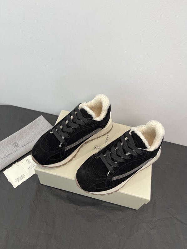 Кроссовки женские зимние на меху фото 4