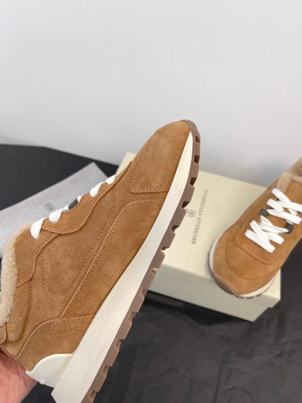 Кросівки жіночі зимові на хутрі фото 5