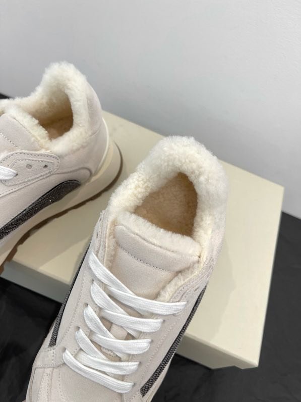 Кроссовки женские зимние на меху фото 5