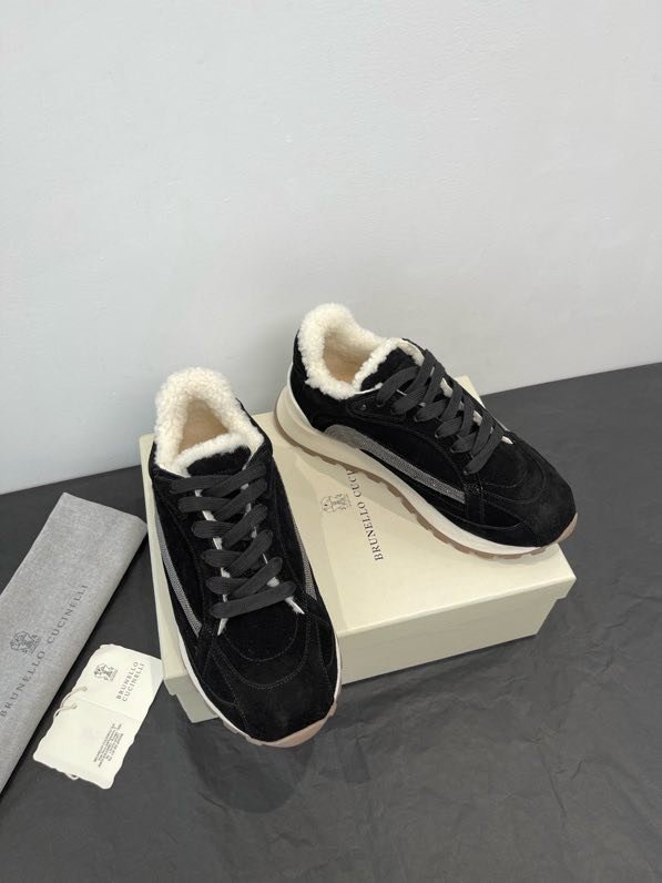 Кроссовки женские зимние на меху фото 6