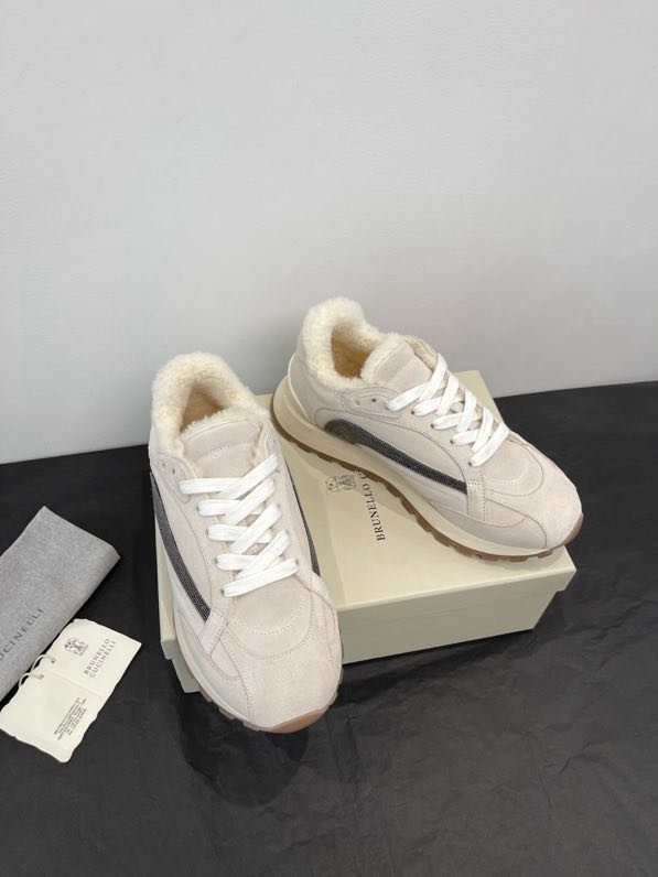 Кроссовки женские зимние на меху фото 6