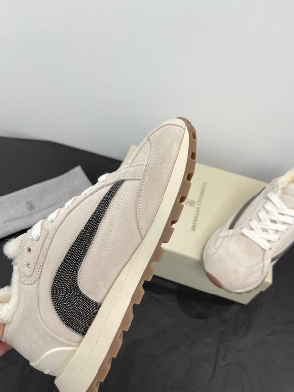 Кроссовки женские зимние на меху фото 7