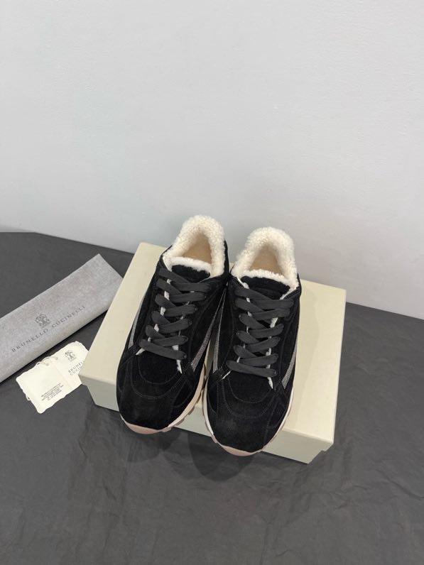 Кроссовки женские зимние на меху фото 8