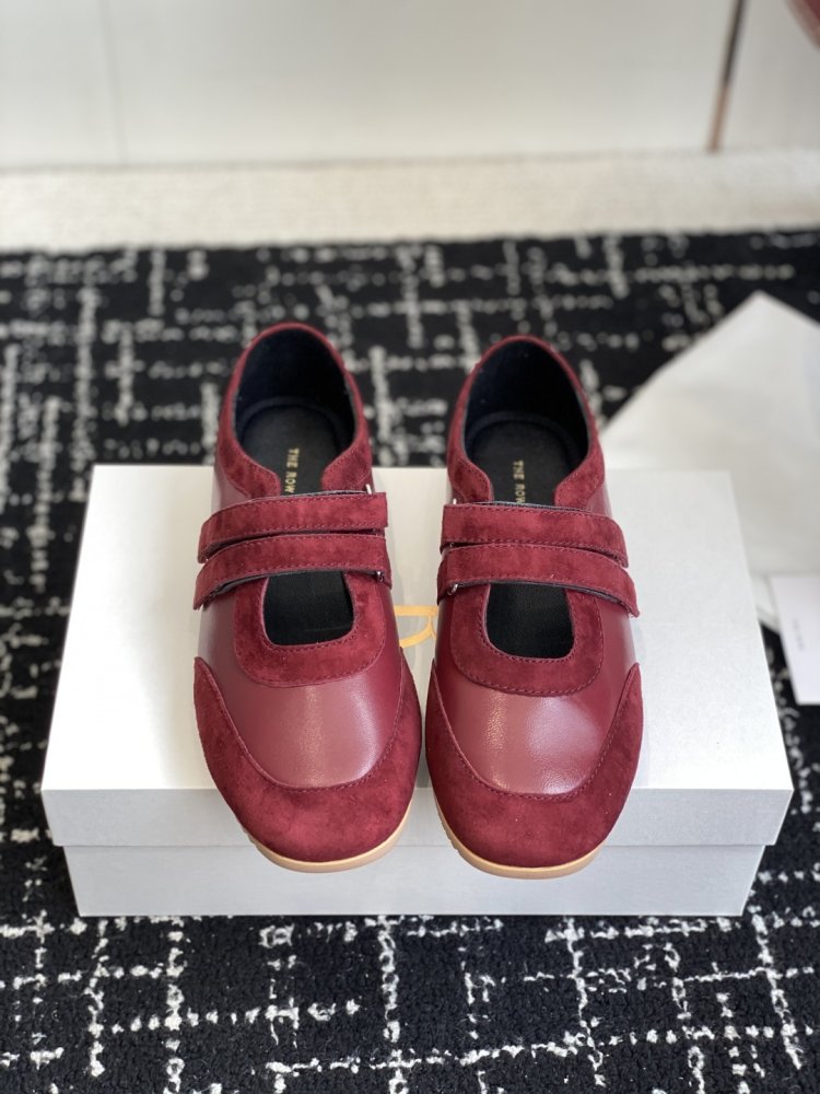 Кроссовки женские