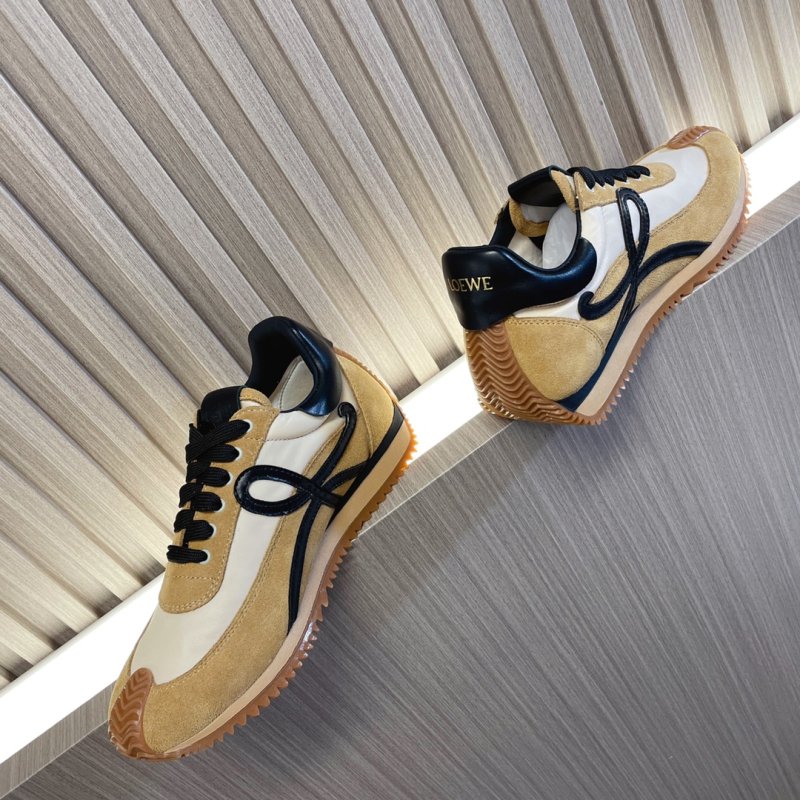 Sneakers women's