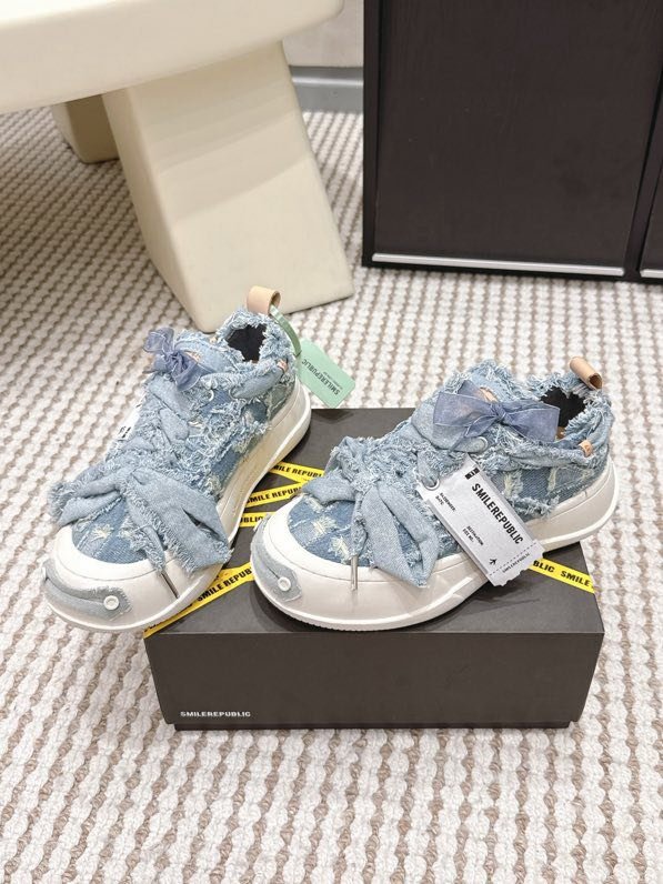 Sneakers women's
