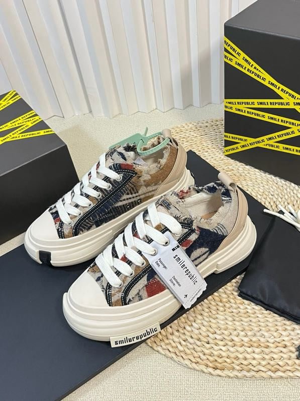 Sneakers women's