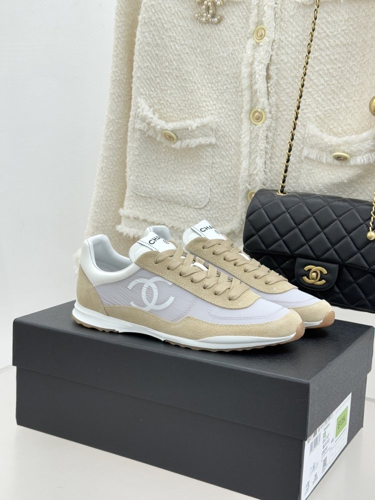 Sneakers women's