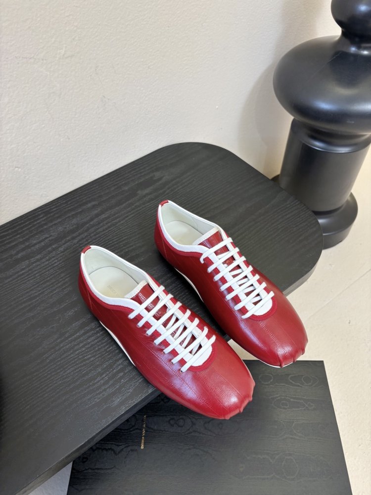 Sneakers women's