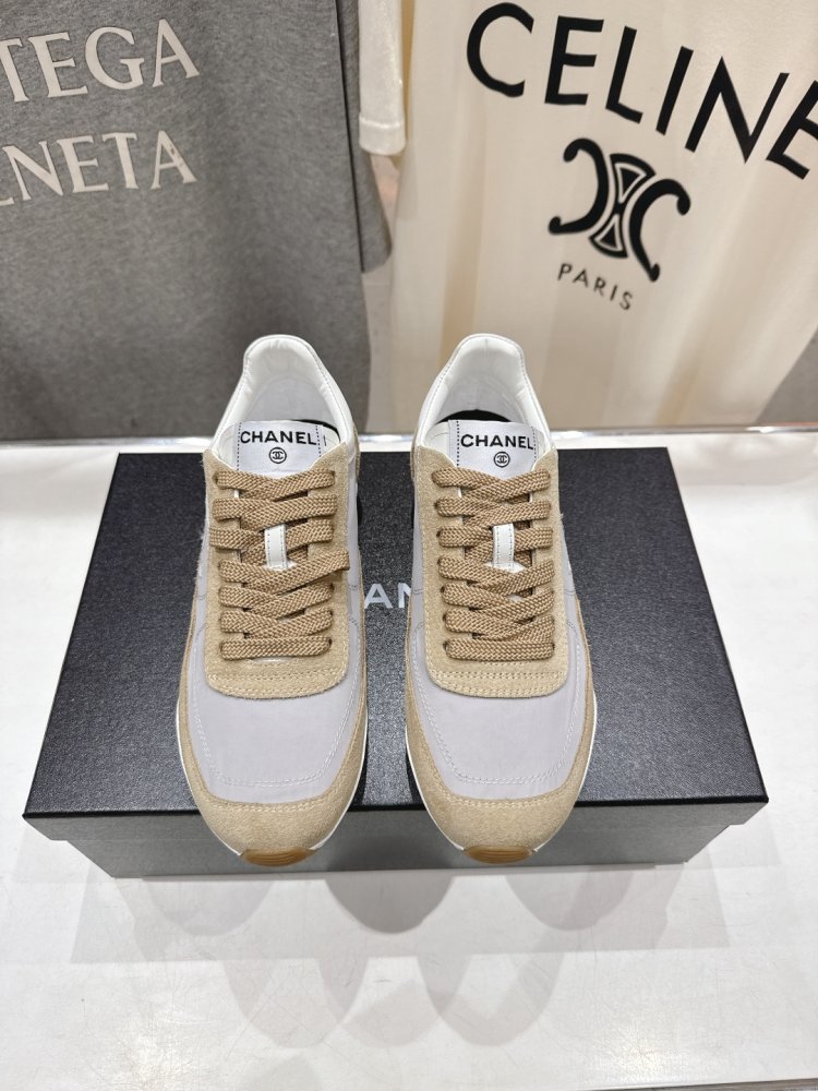 Sneakers women's