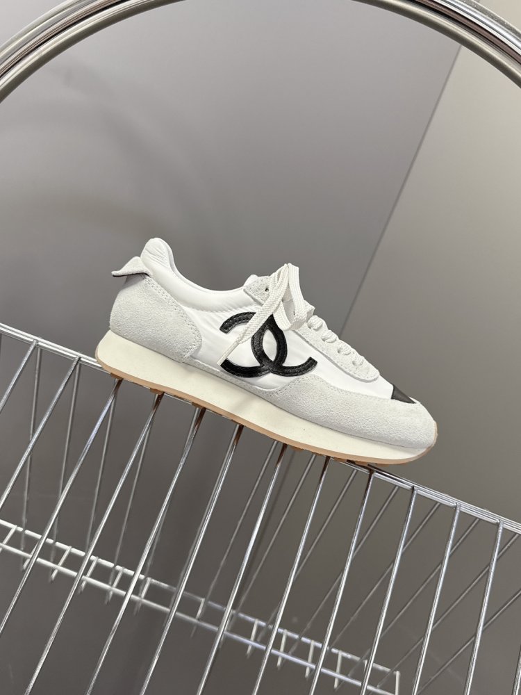 Sneakers women's