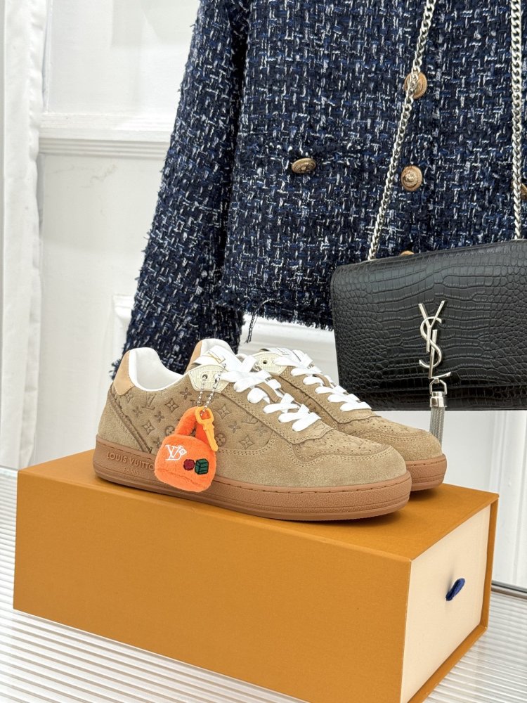 Sneakers women's
