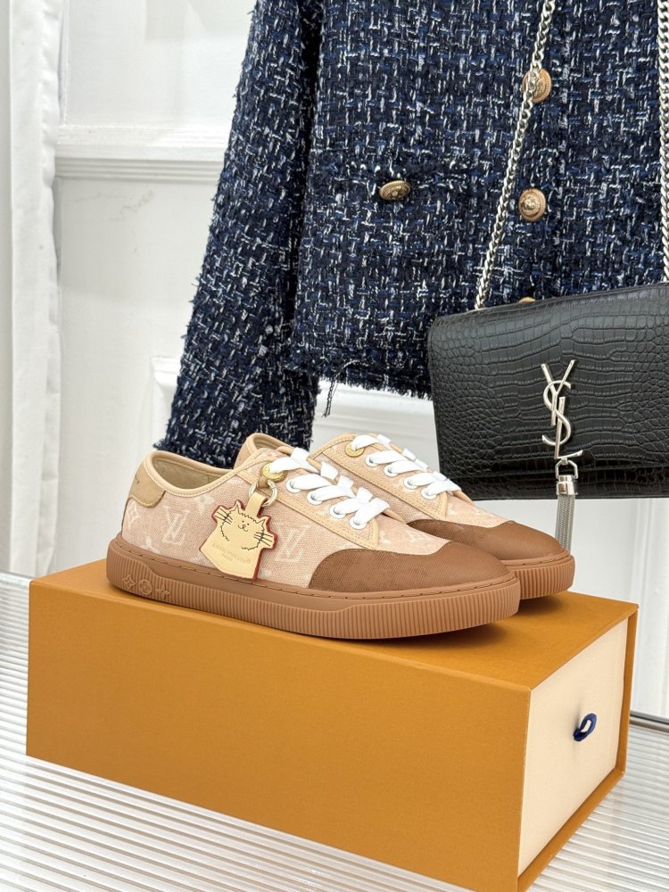 Sneakers women's