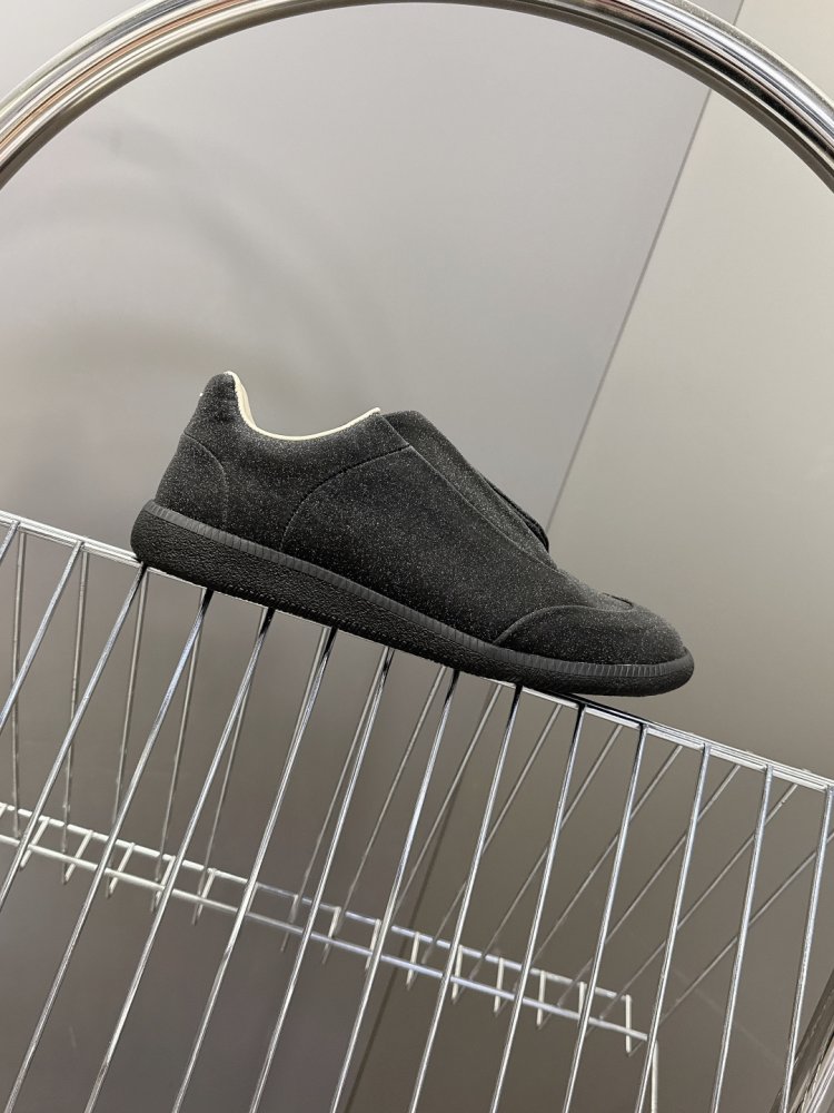 Sneakers women's