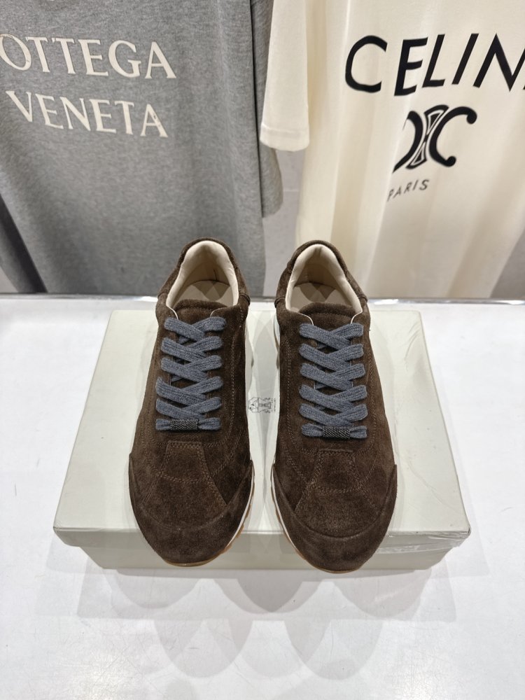 Sneakers women's
