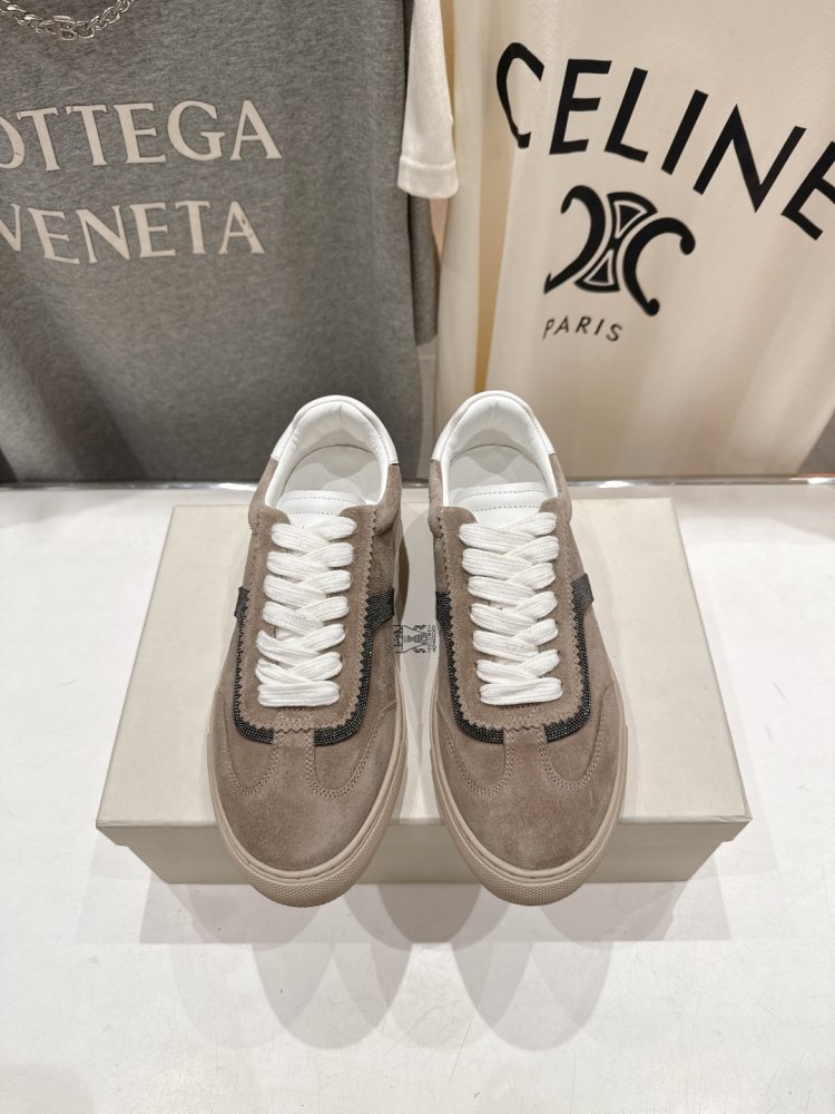 Sneakers women's