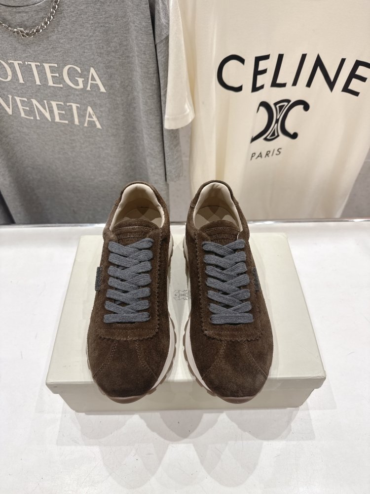 Sneakers women's