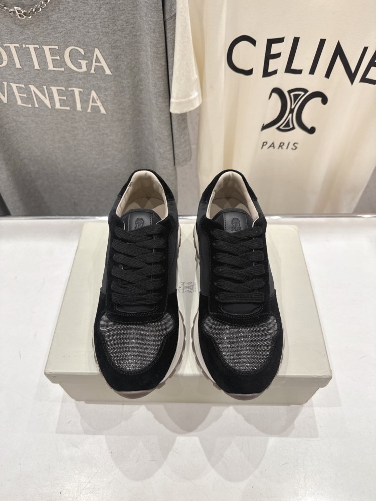 Sneakers women's