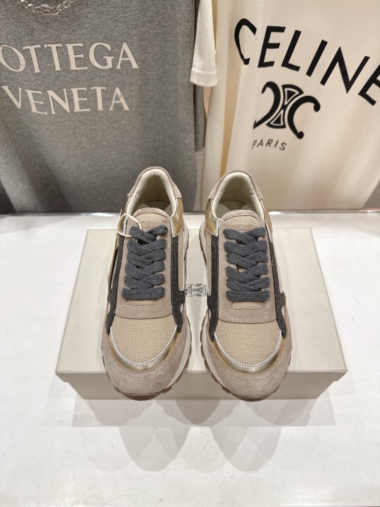 Sneakers women's