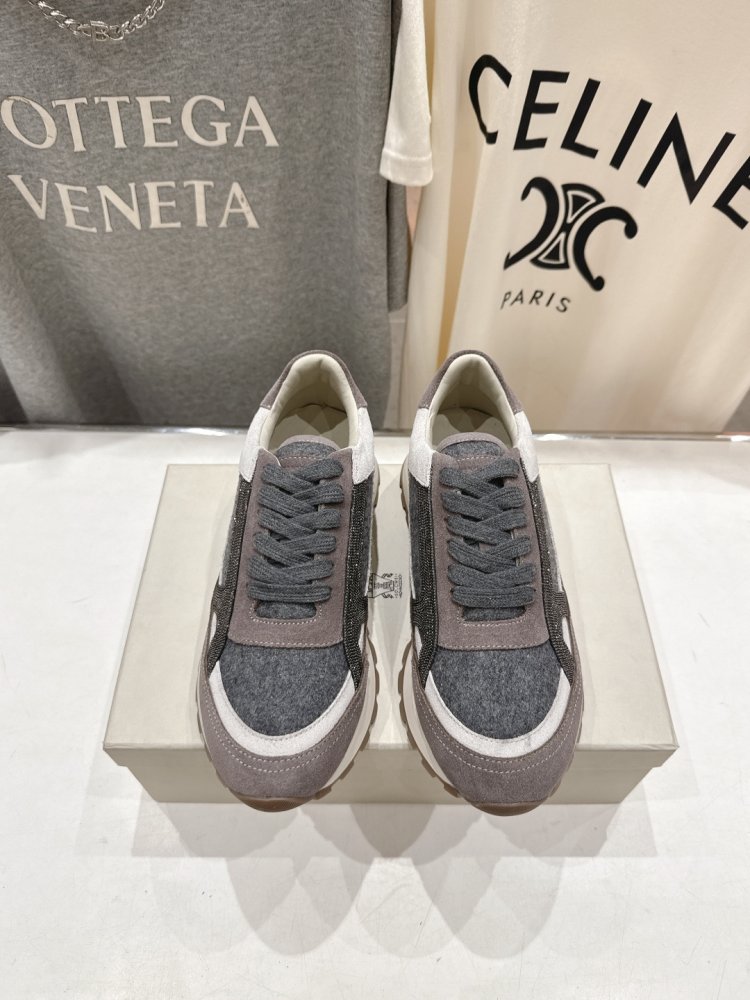 Sneakers women's