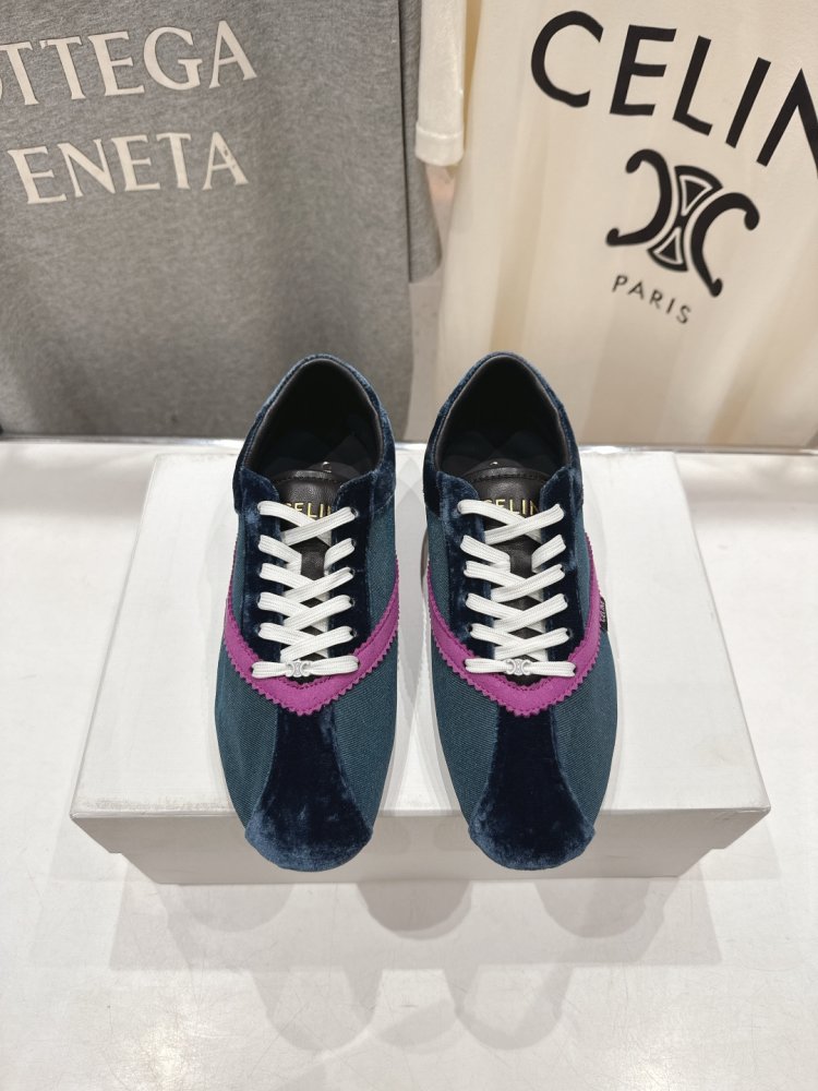 Sneakers women's
