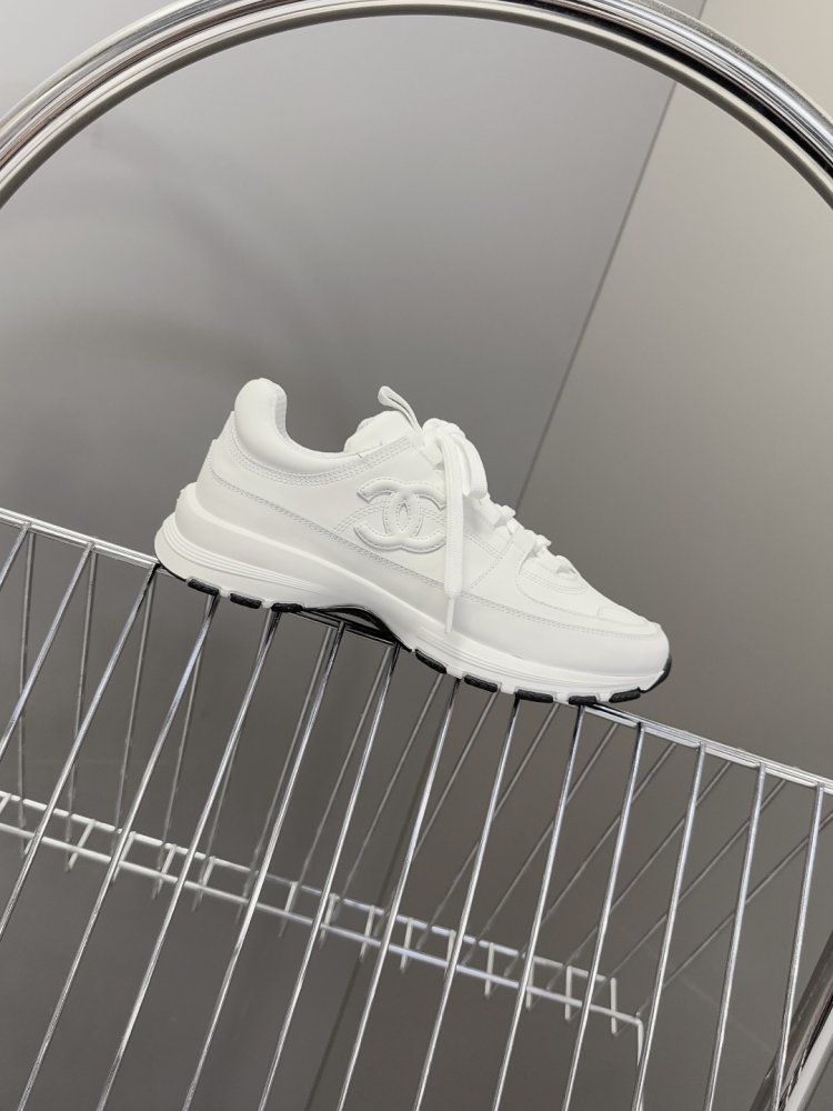 Sneakers women's