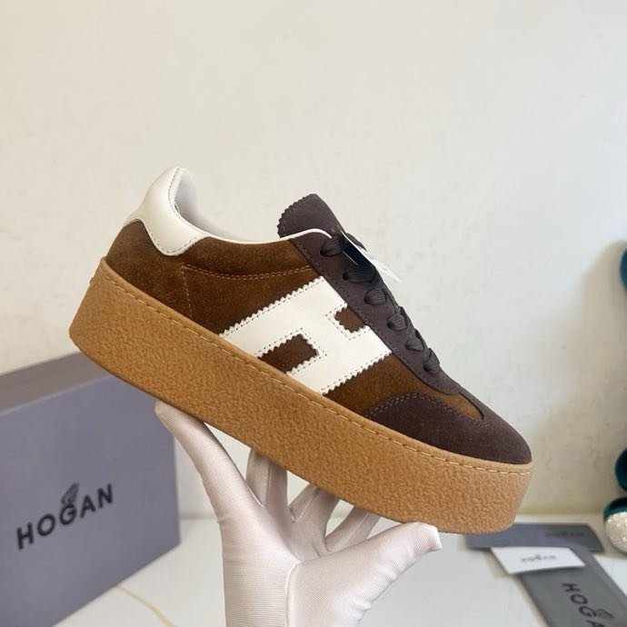 Sneakers women's