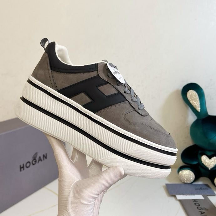 Sneakers women's