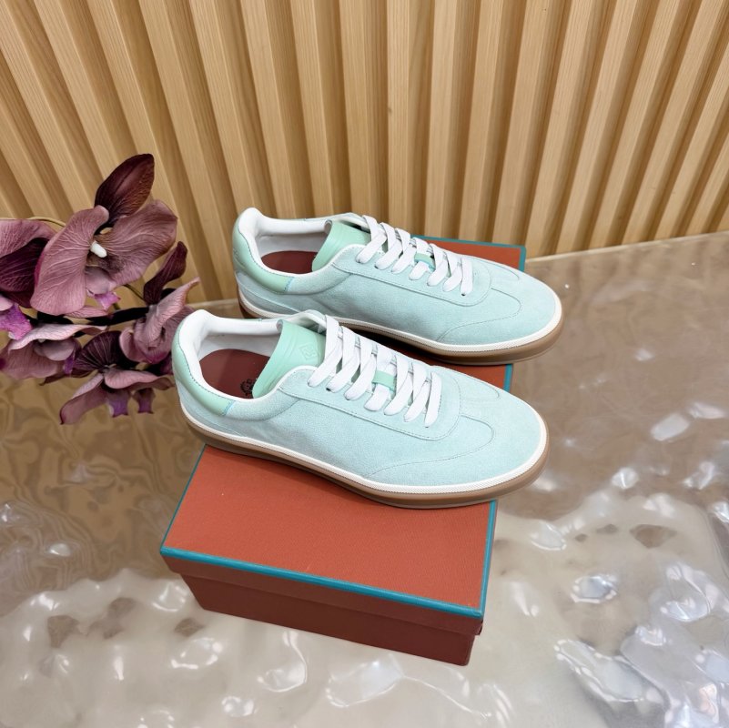 Sneakers women's