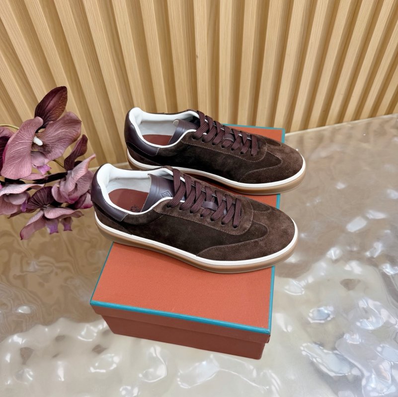 Sneakers women's