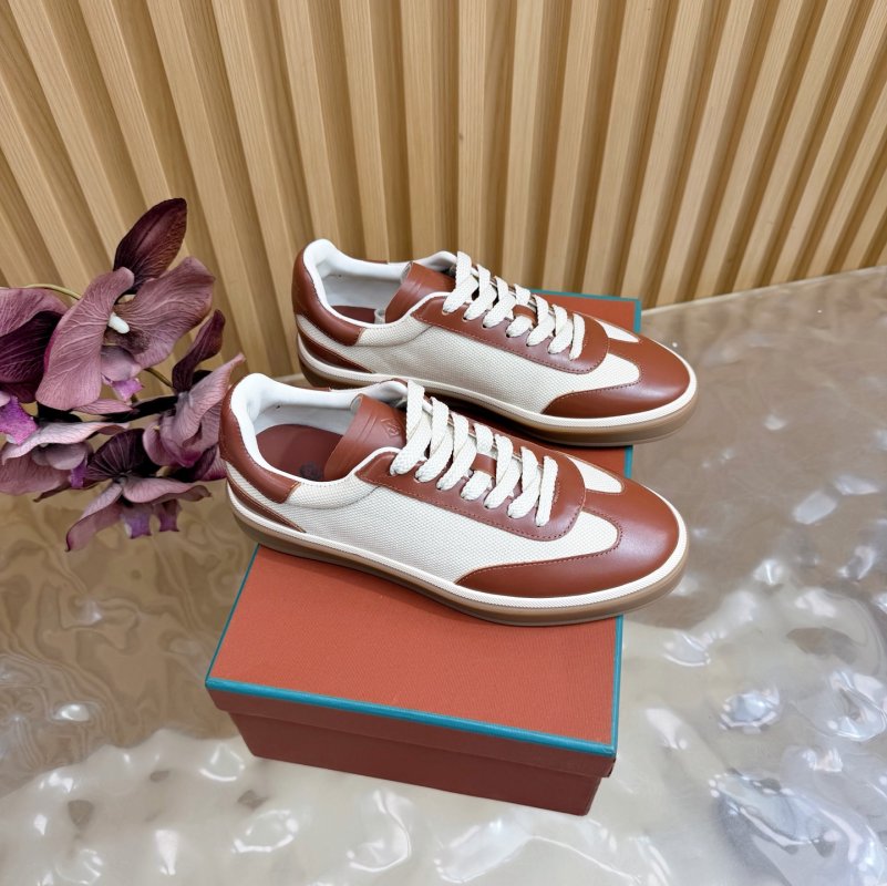 Sneakers women's