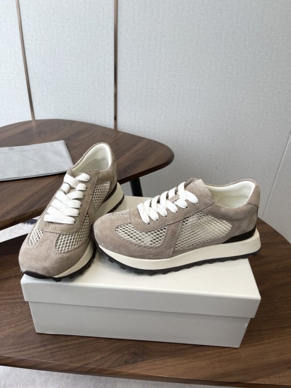 Sneakers women's