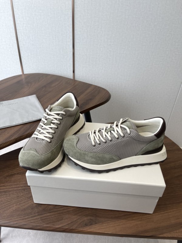 Sneakers women's