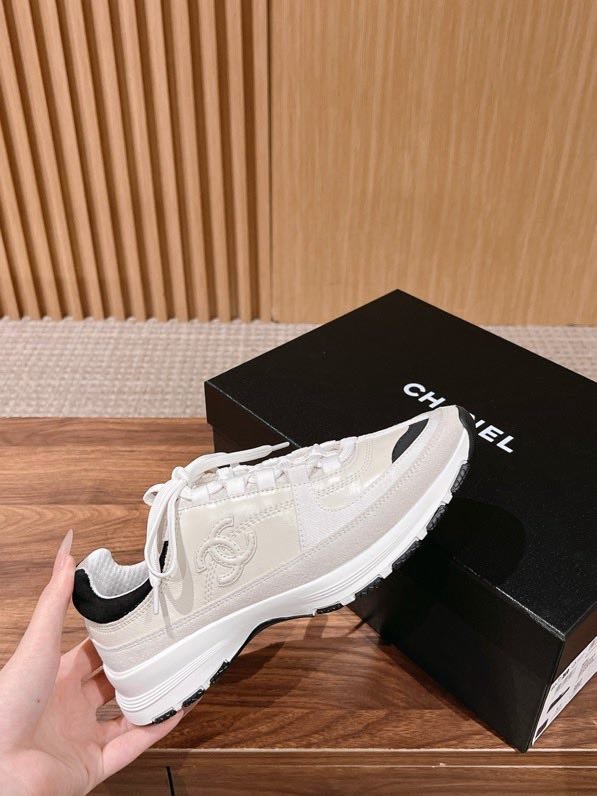 Sneakers women's