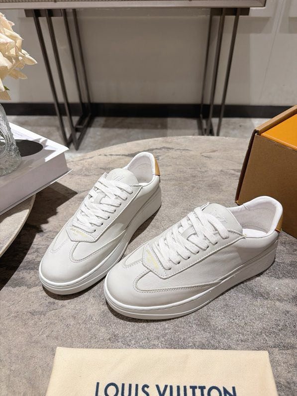 Sneakers women's