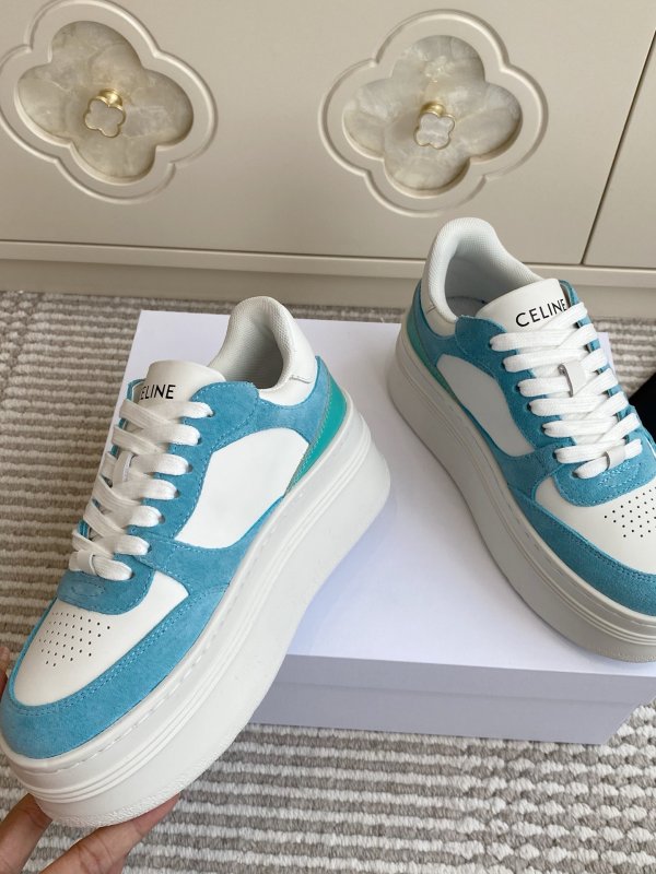 Sneakers women's