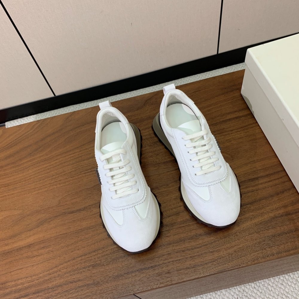 Sneakers women's