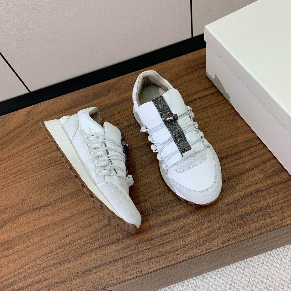 Sneakers women's