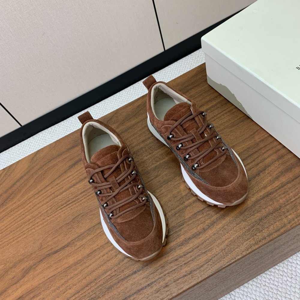 Sneakers women's