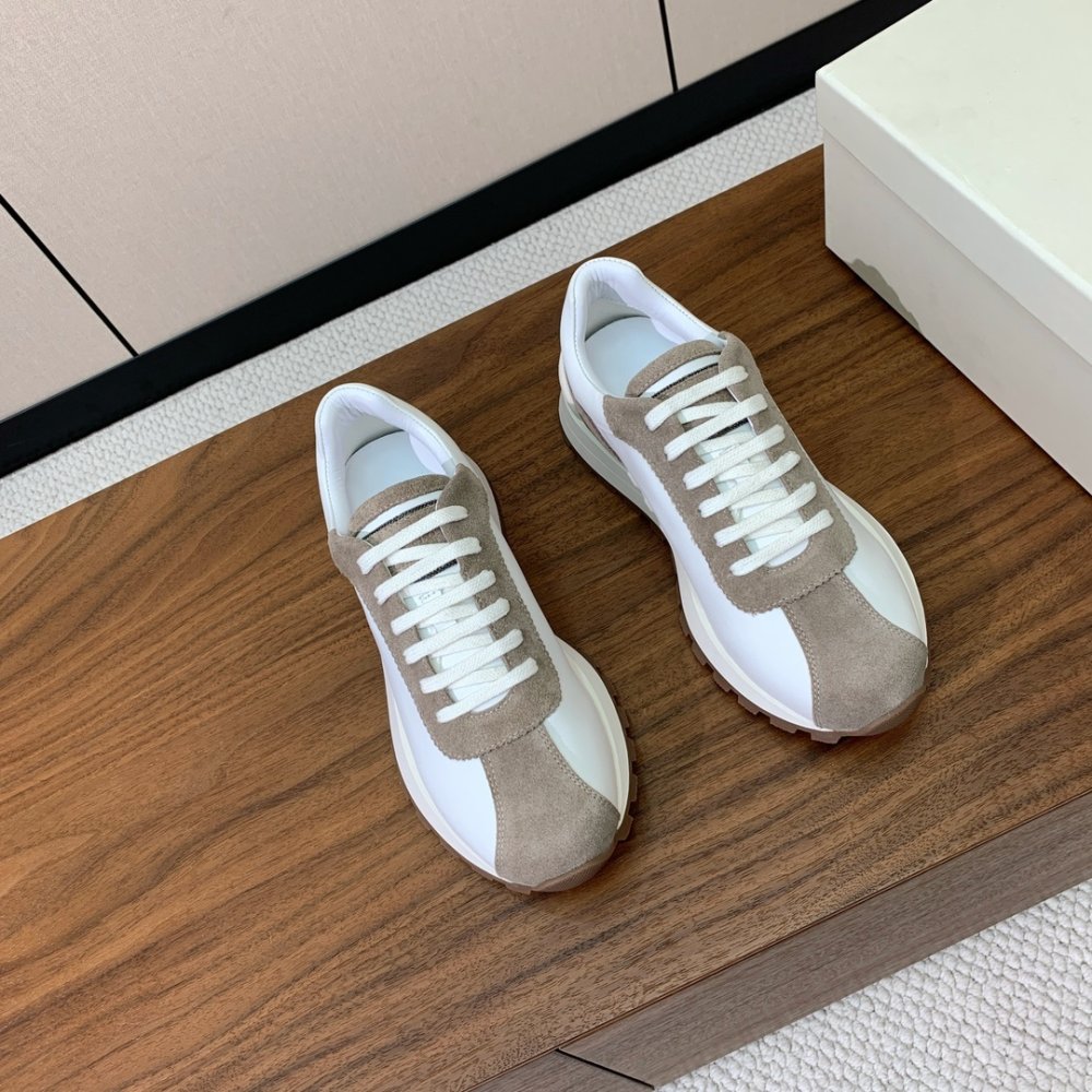 Sneakers women's