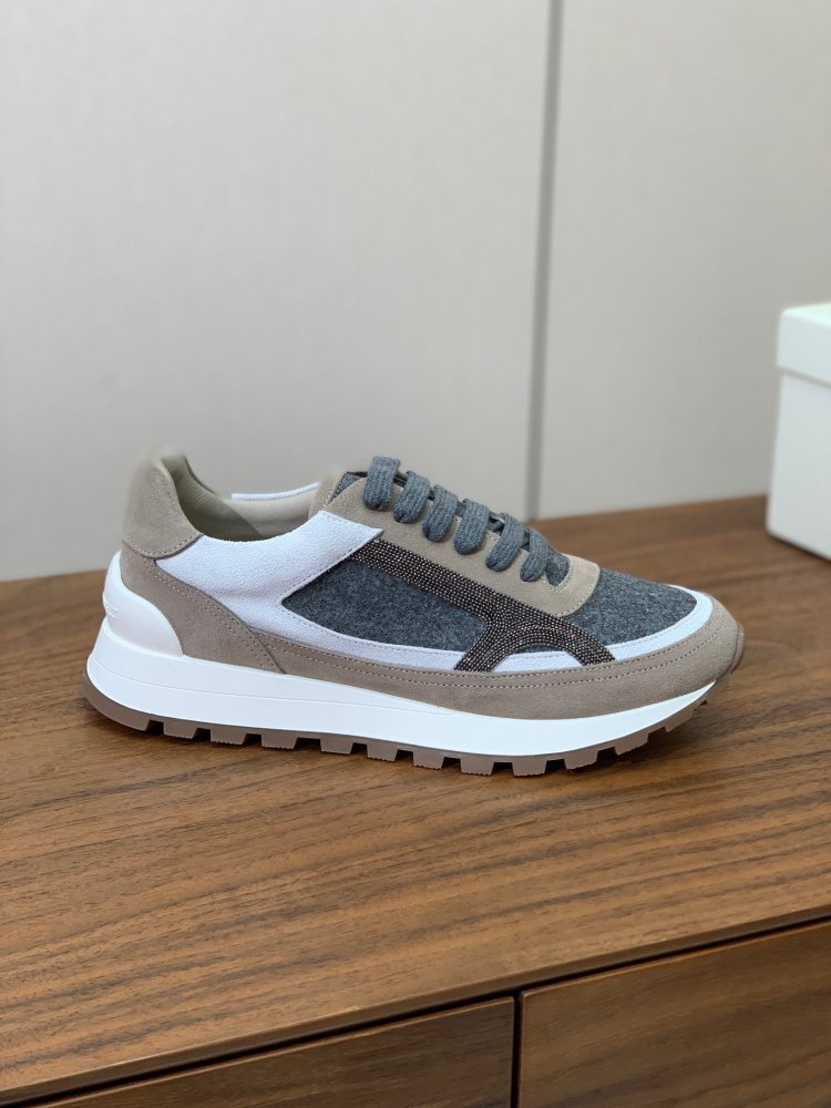 Sneakers women's