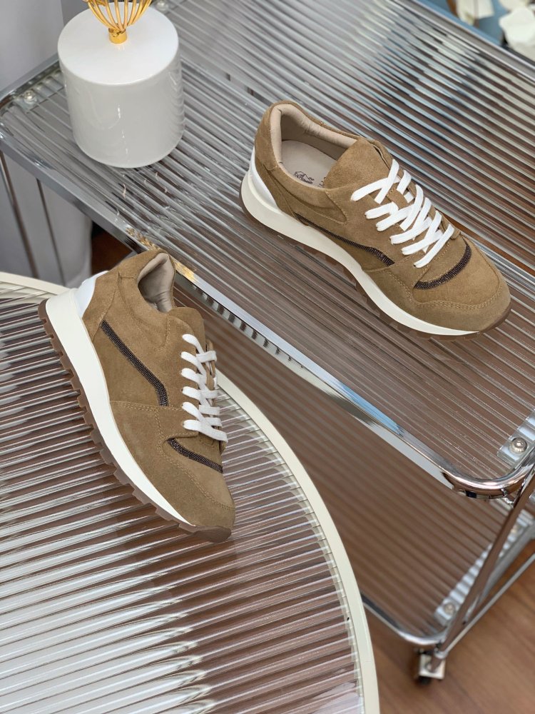 Sneakers women's