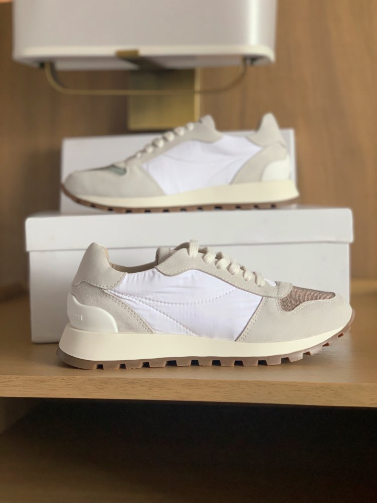 Sneakers women's