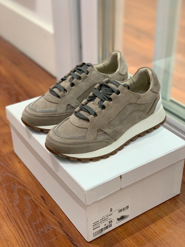 Sneakers women's