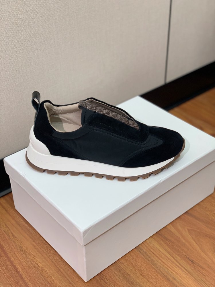 Sneakers women's