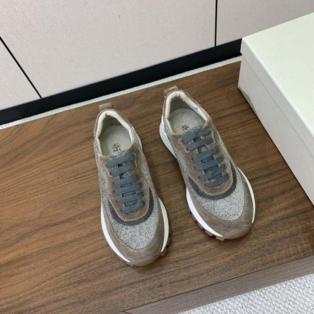 Sneakers women's