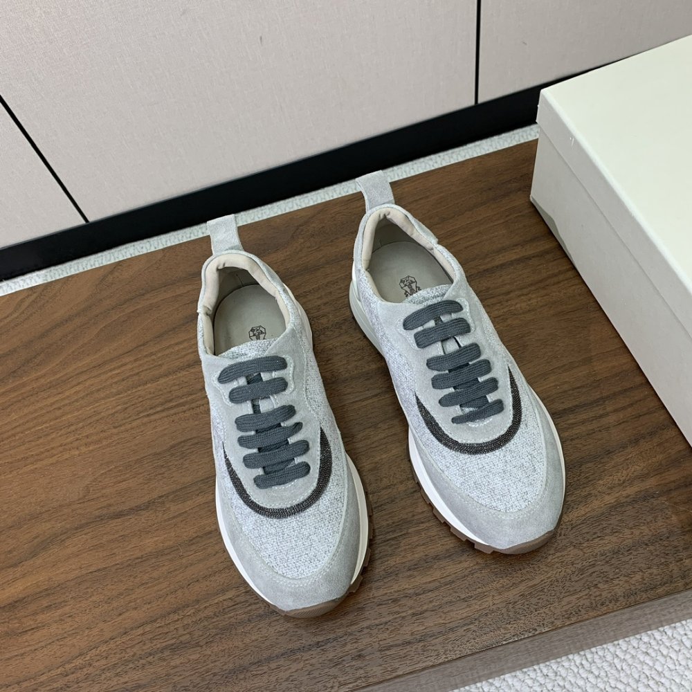 Sneakers women's