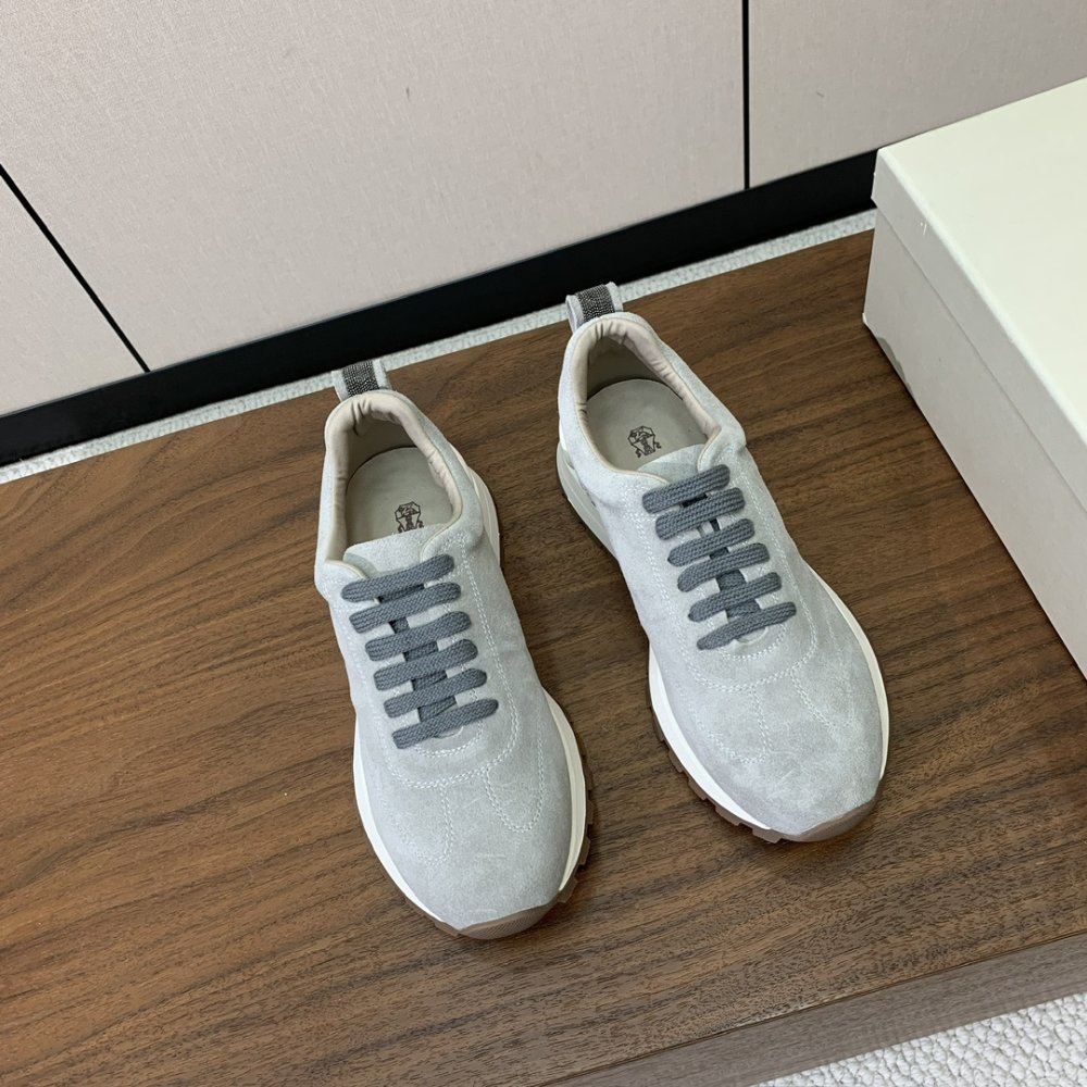Sneakers women's