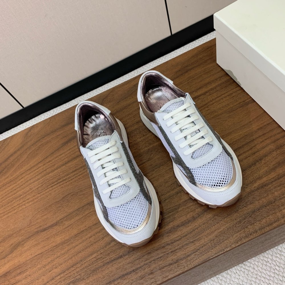 Sneakers women's